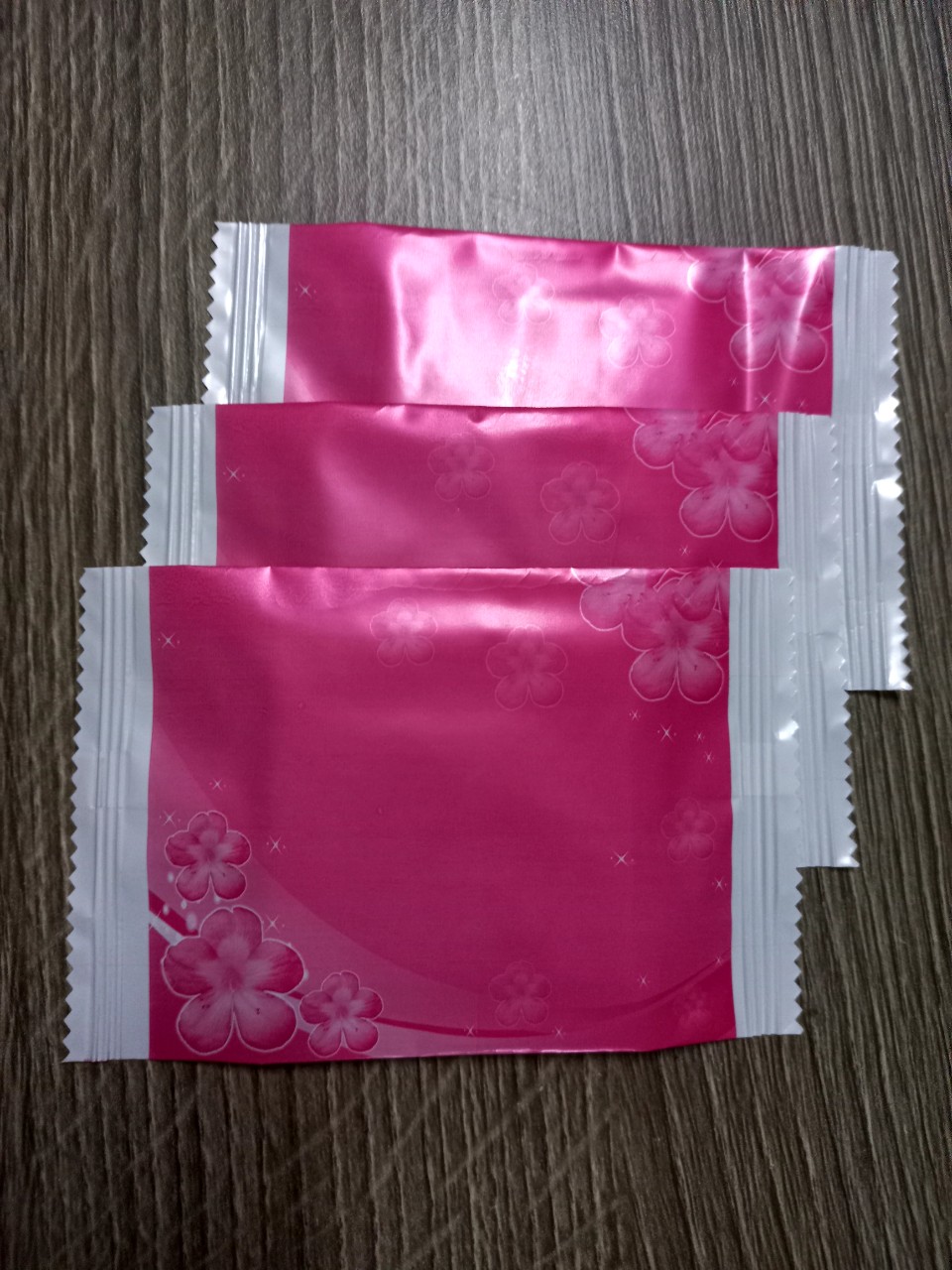 Khăn lạnh mini (500 cái) màu hồng
