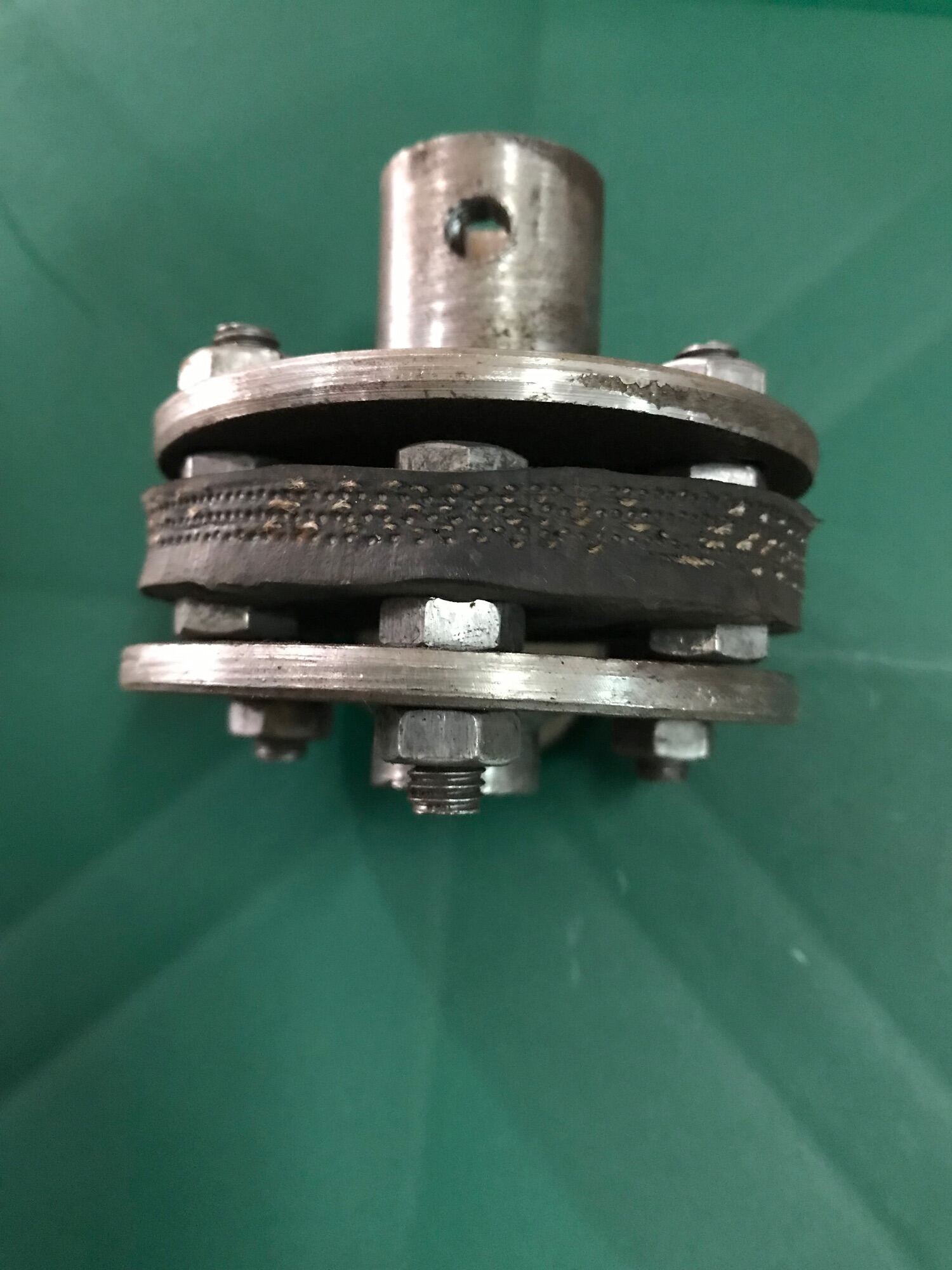 Cục tặt đăng máy nổ lỗ 20