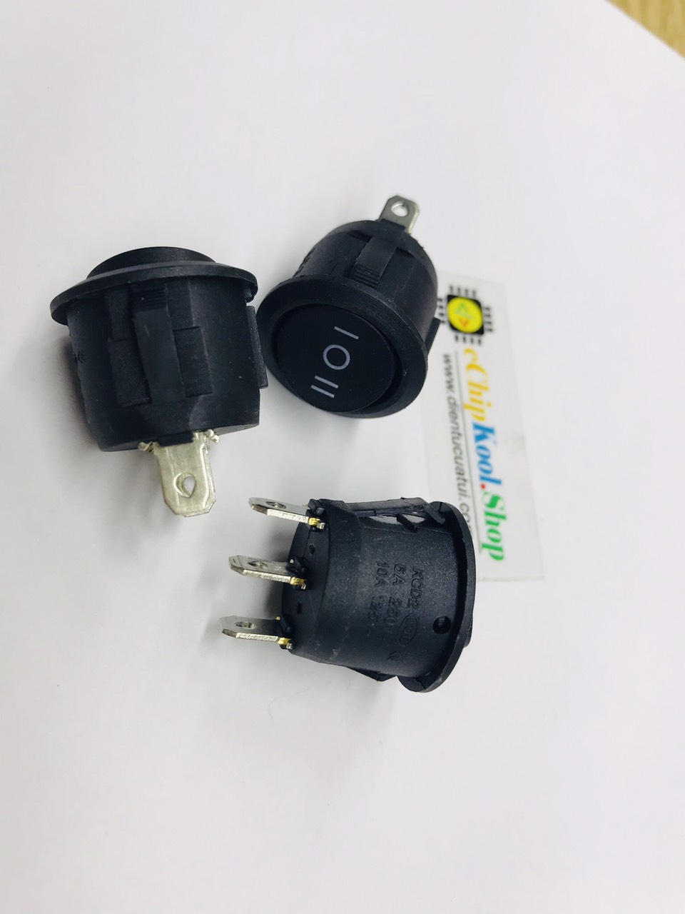 Công tắc bập bênh tròn 3 chân 6A 250V - Combo 2 chiếc
