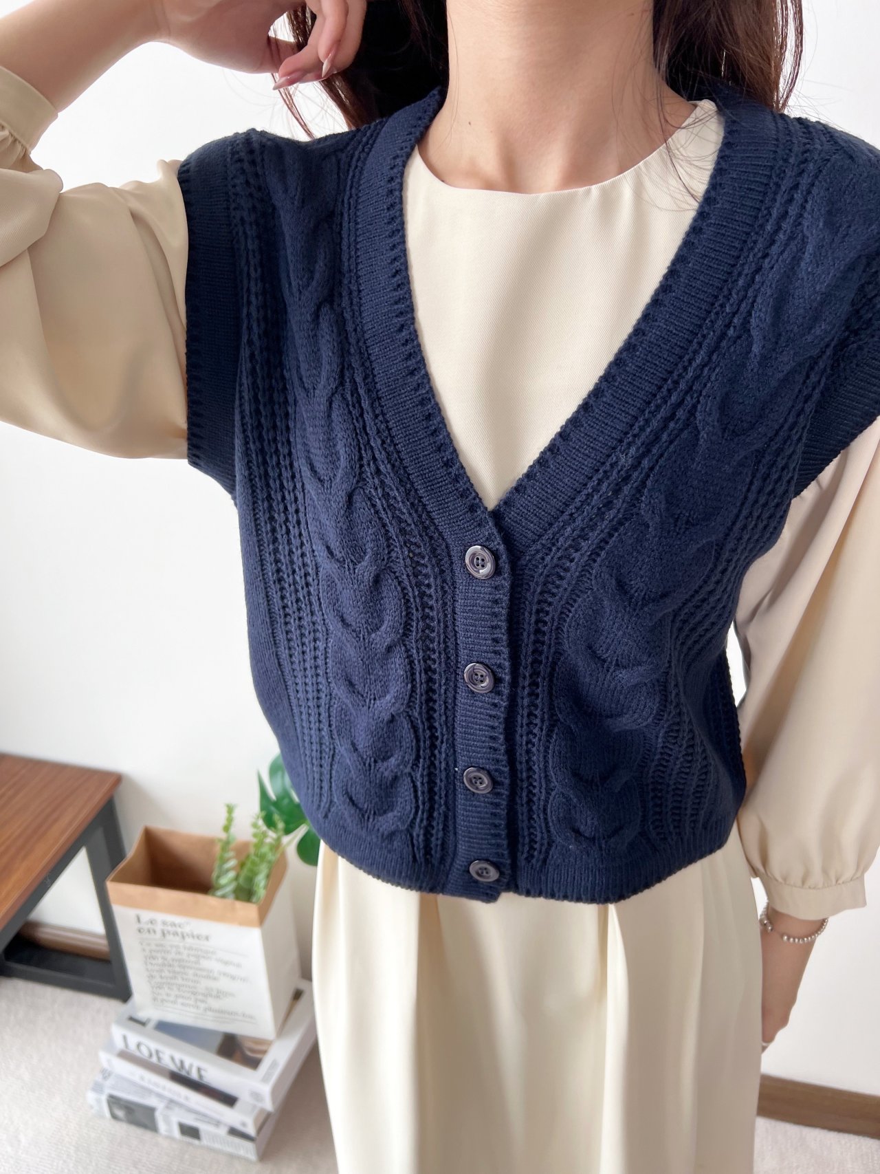 Áo gile len xoắn phong cách Hàn Quốc