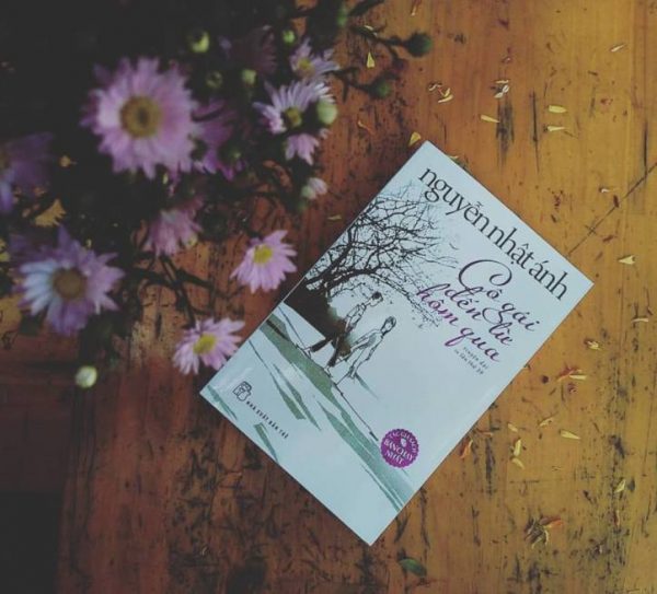Cô Gái Đến Từ Hôm Qua (Tặng kèm bookmark)
