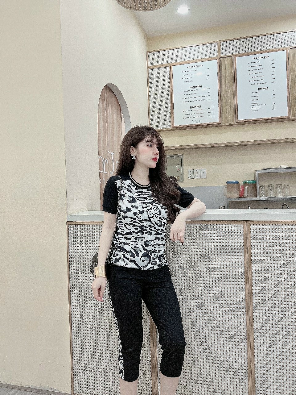 Đồ bộ lửng thun cotton họa tiết da beo (màu nâu, trắng)