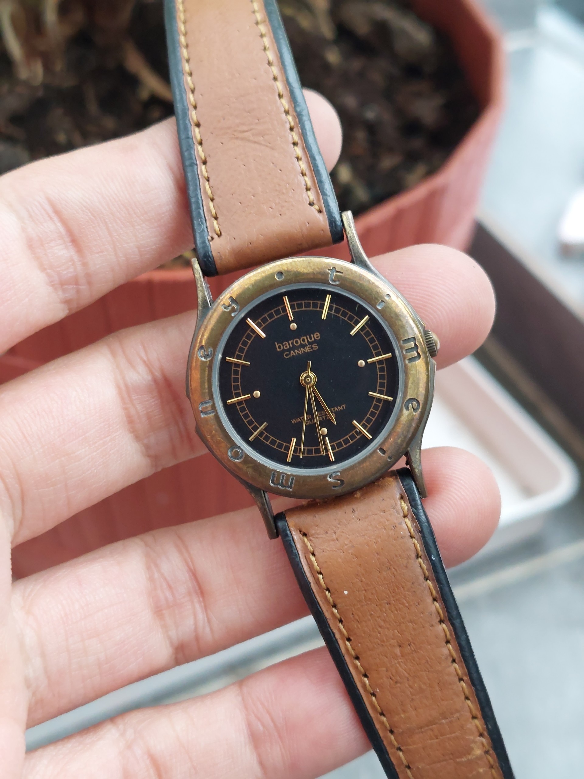 Đồng hồ nữ Baroque vàng đồng chạy pin hàng Si