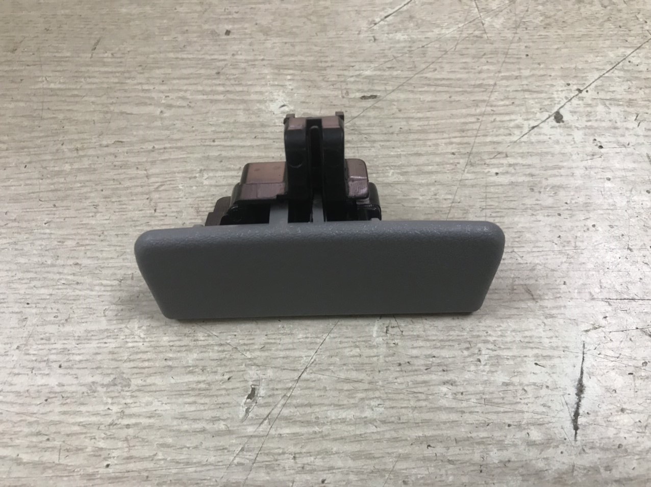 Tay mở hộp găng tay Thaco Towner 950A