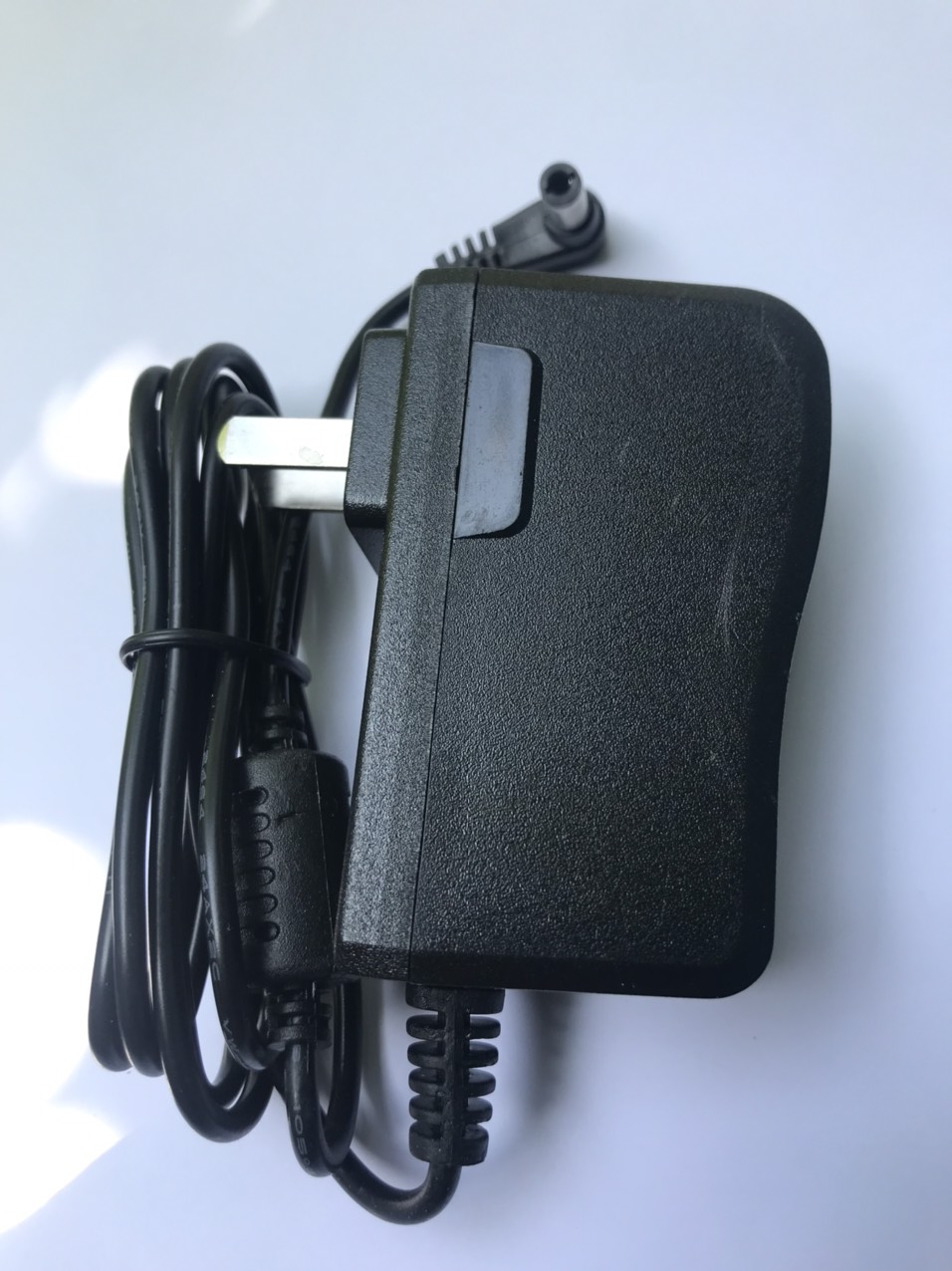 Nguồn Adapter sạc 9V 2.5A cho máy POS cà thẻ