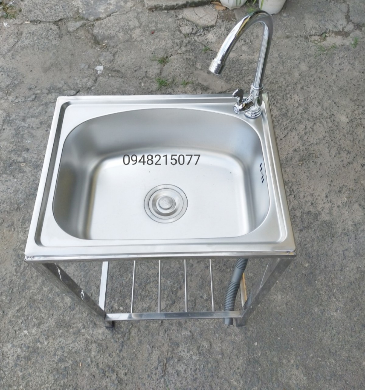 CHẬU RỬA 1HỘC INOX CÓ CHÂN CAO CẤP KT : 42X37X78 DxRxC