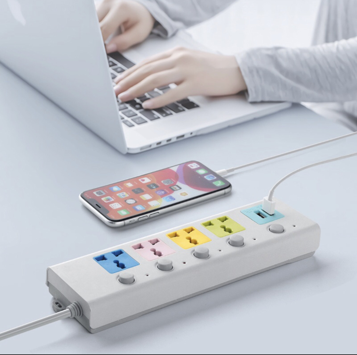 Ổ power plug，Multi-Function Socket Outlet Plug Universal Outlet Extension Cord Power Socket / Power Board / Power Strip with 4 Power Socket and 2 USB Ports with Independent Switch Charger Adapter 2200WHZ-345U-3，Ổ cắm chuyển đổi đầu 3 chân sang 2