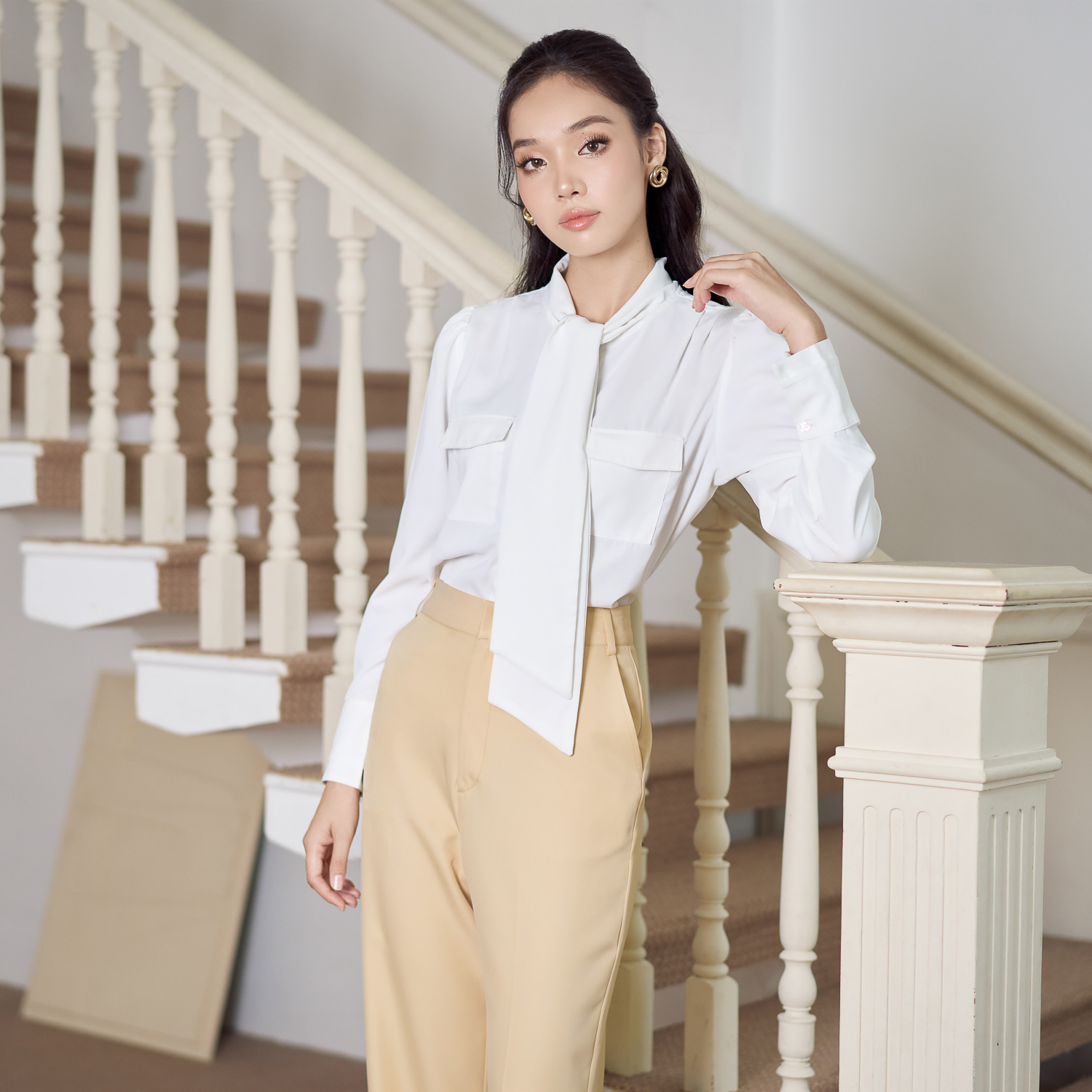 [NHẬP MÃ NOVFALAZSOCIAL02 GIẢM 40K ĐƠN 199K  ] Áo suông mango phối nơ cột kiểu Maybi