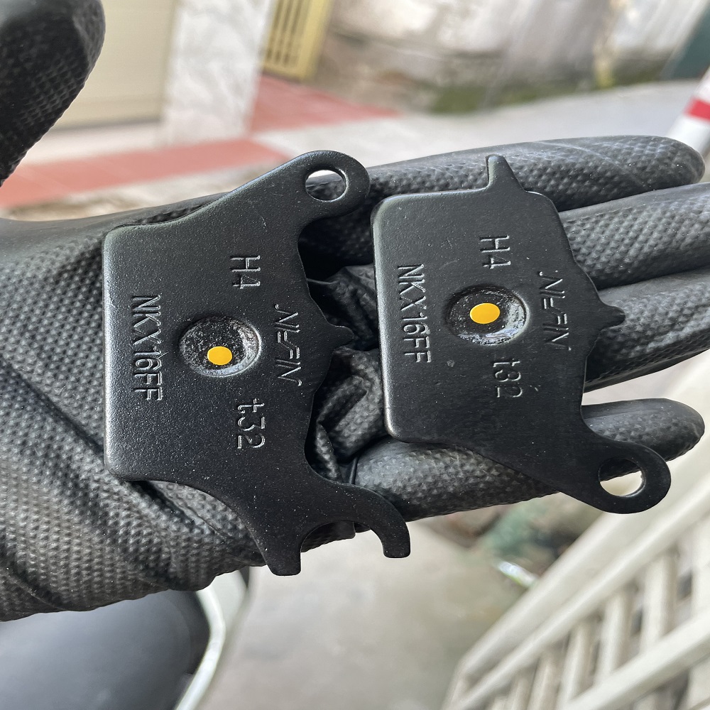 Má Phanh Đĩa Xe Máy HANDTOOL – Exciter Sau 135 - 150 ( Nissin )