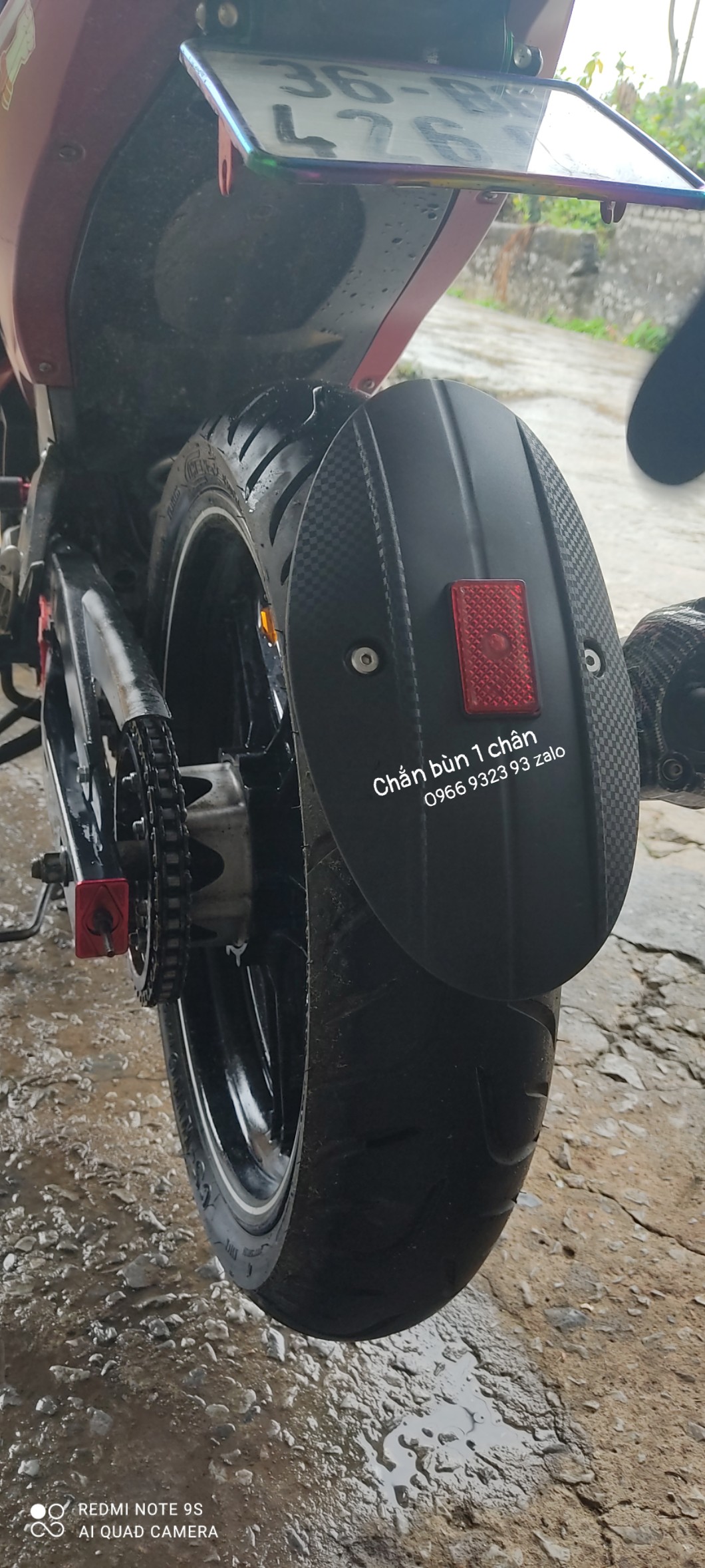 CHẮN BÙN SIÊU NHÂN 1 CHÂN GẮN XE MÁY