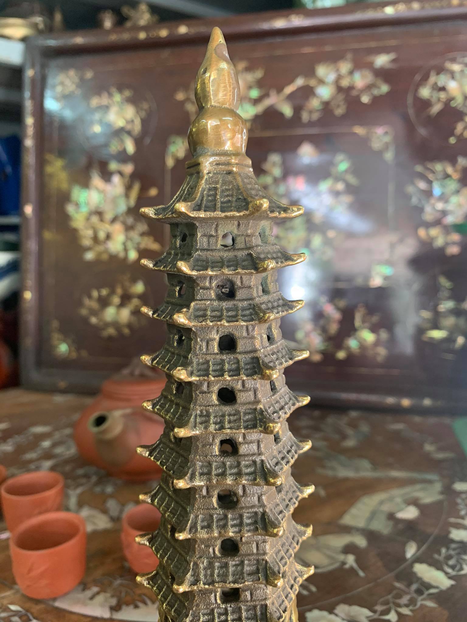 Tháp văn xương bằng đồng