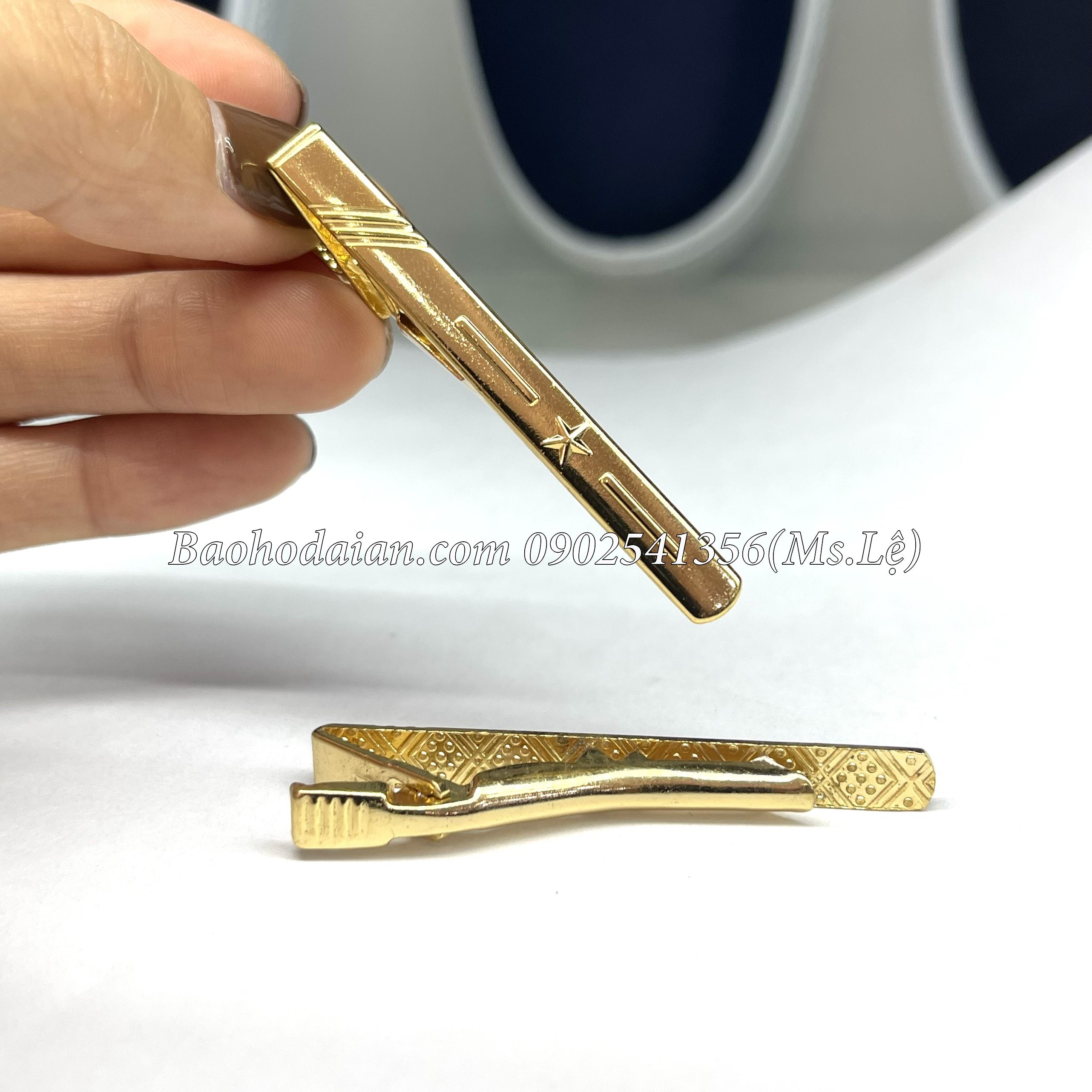 Kẹp cà vạt bảo vệ
