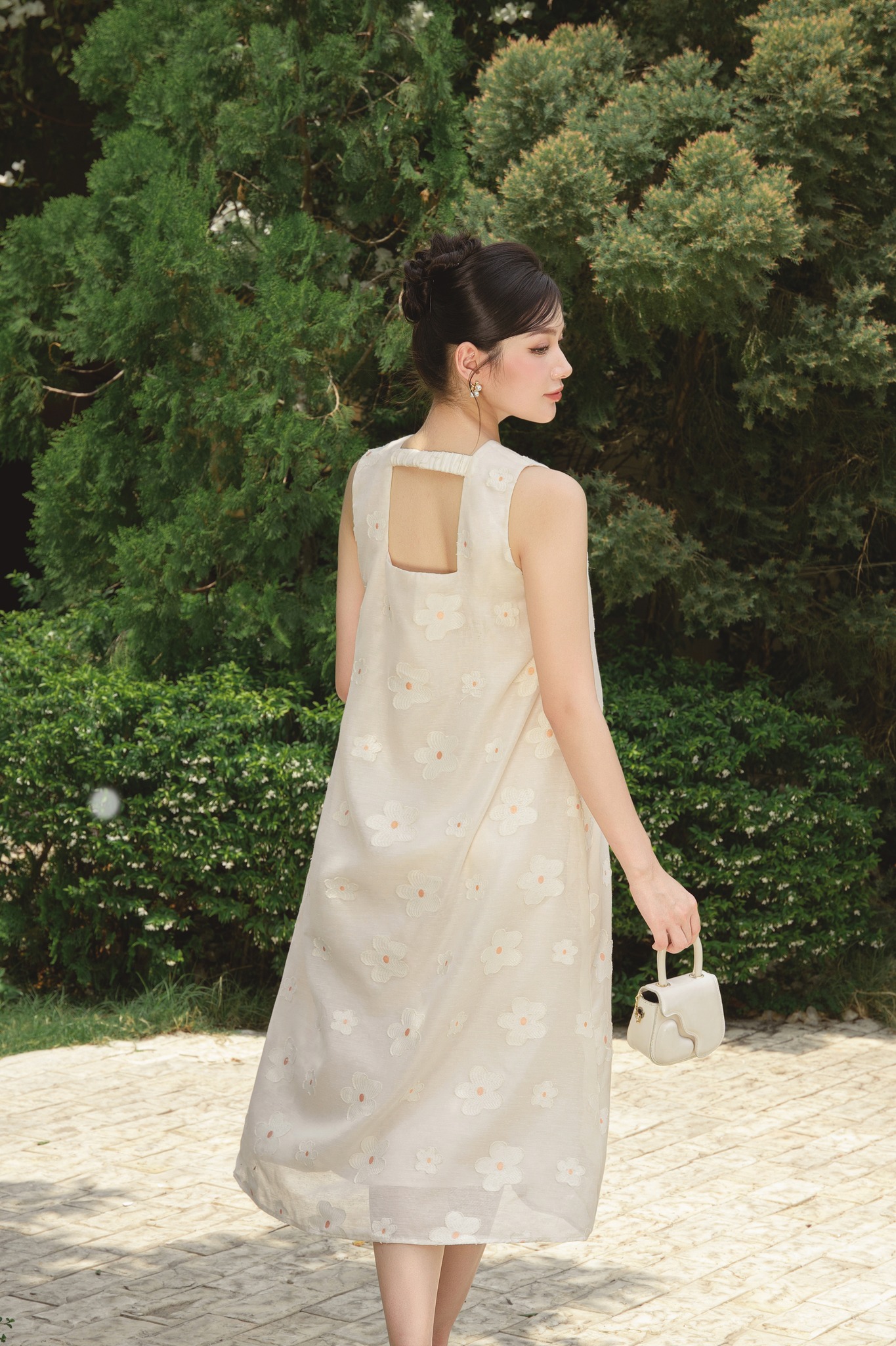 Voucher siêu sale 15% OLV - Đầm hoa suông Erin Fleur Dress