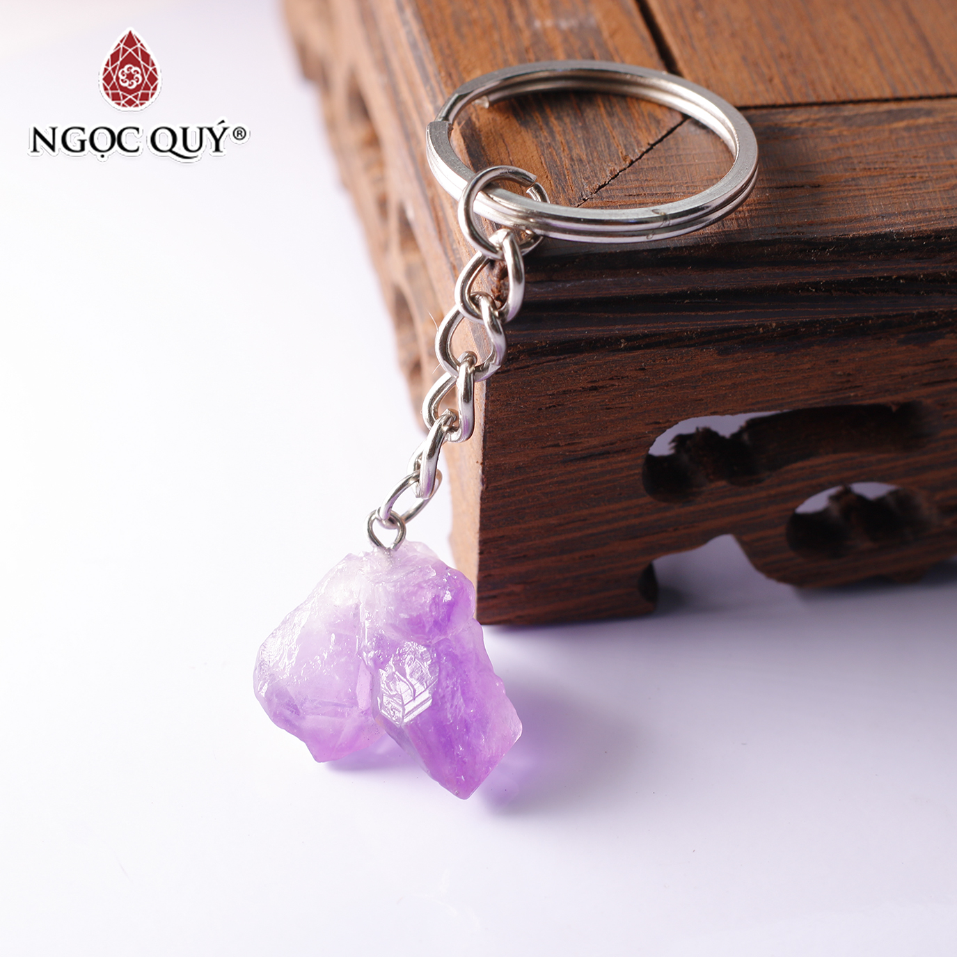 Móc khóa tinh thể đá thạch anh tím mệnh hỏa thổ - Ngọc Quý Gemstones