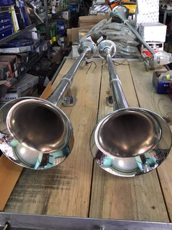 Còi hơi ô tô dài 100cm