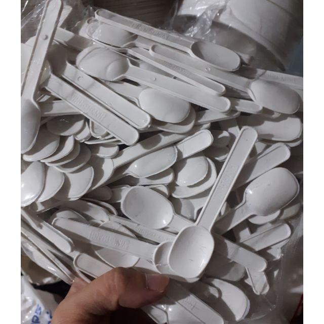 Bịch 500g thìa sữa chua dùng 1 lần ( 1bich 400 cái)