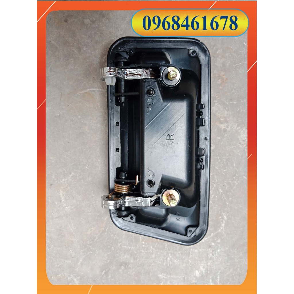 Tay mở cửa ngoài Mitsubishi Jolie