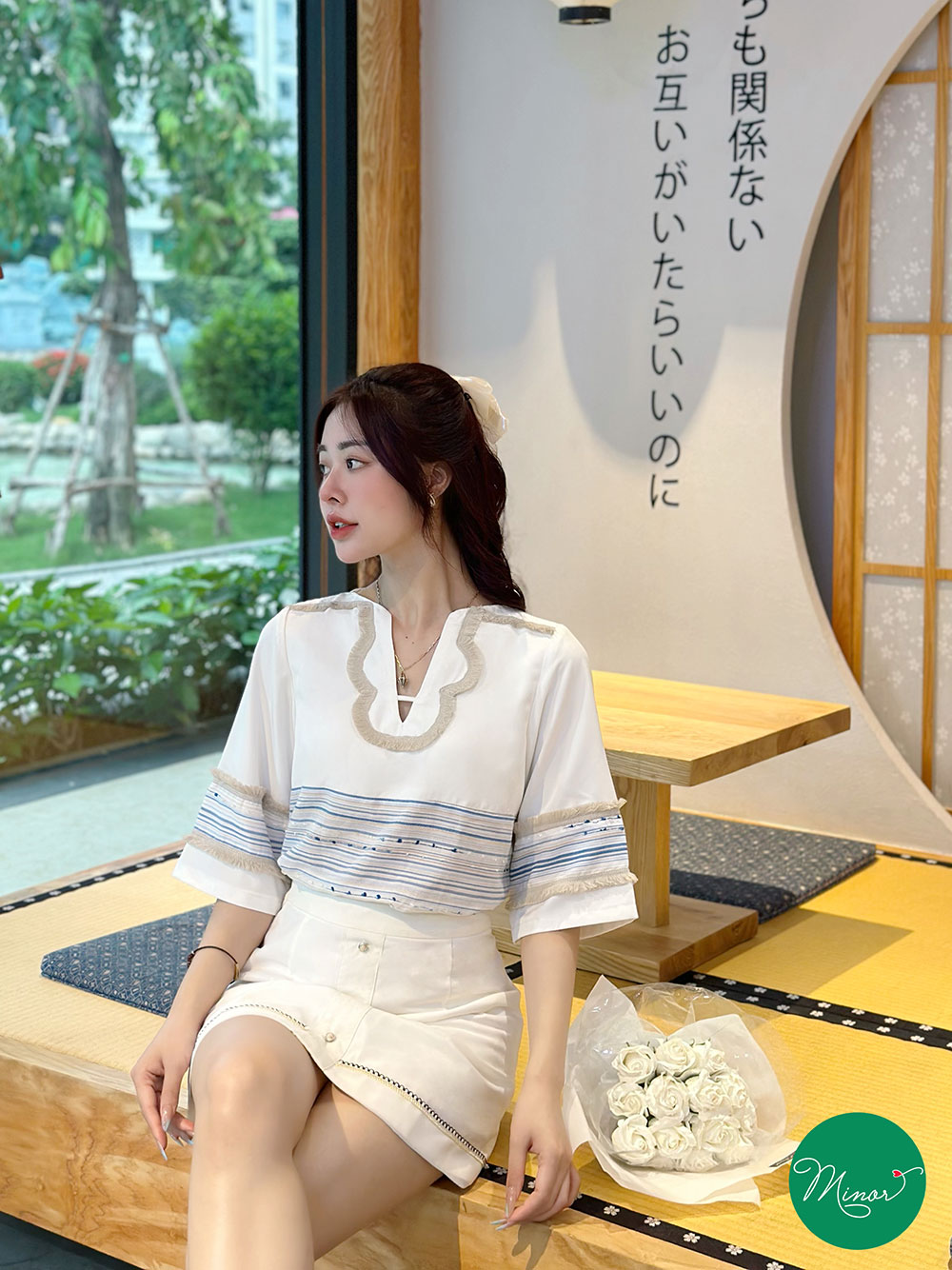 ÁO KIỂU PHỐI REN VIỀN CỔ [MINOR NAOMI]