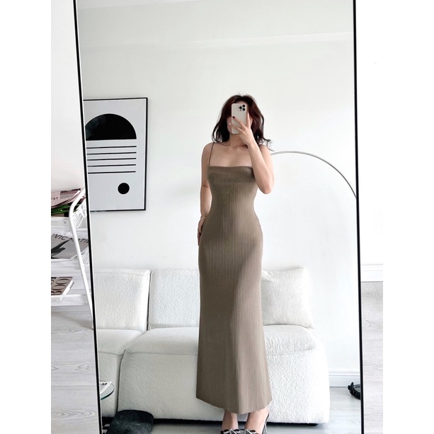 Đầm Body Maxi Cổ Đổ Thiết Kế