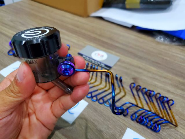 Pass bình dầu bát gọng bình dầu pass giữ dây dầu titan