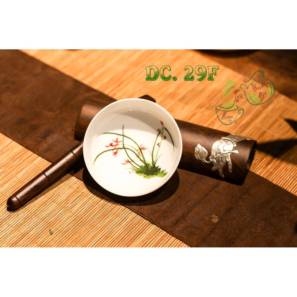Chén sứ cảnh đức - dáng bầu - hoa cỏ may