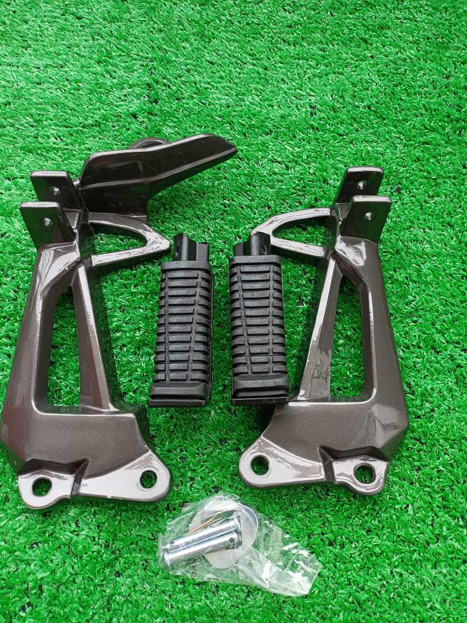 Bộ Pát Gác Chân Sau Xe Sirius Kèm Gác Chân Xếp