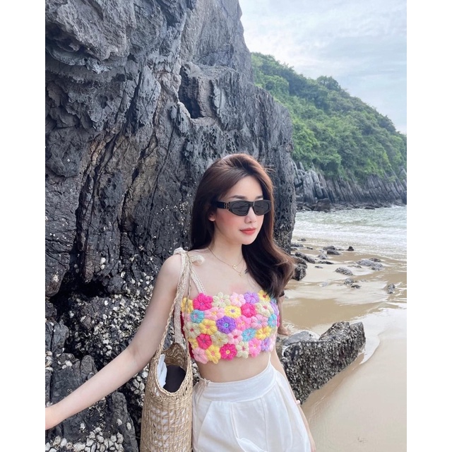 Áo croptop len móc hoa nổi handmade hot trend đi biển/ảnh va video thật chính chủ