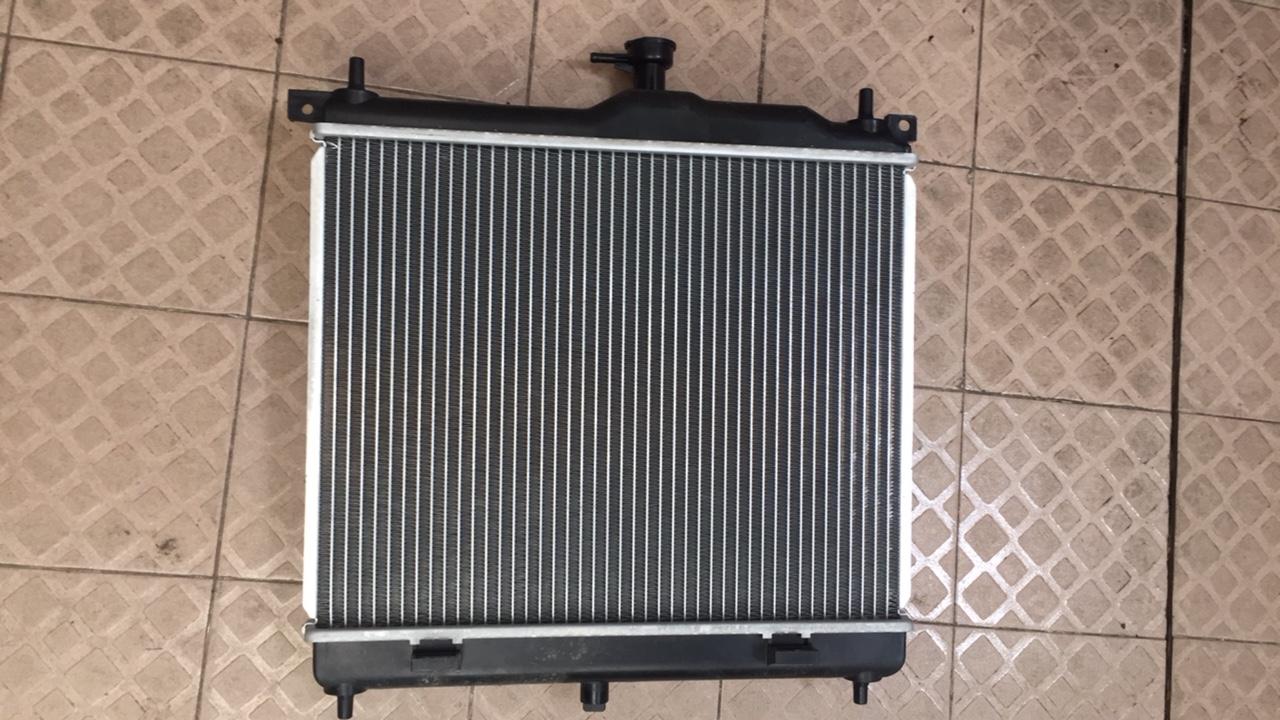 Két nước Suzuki Wagon R+