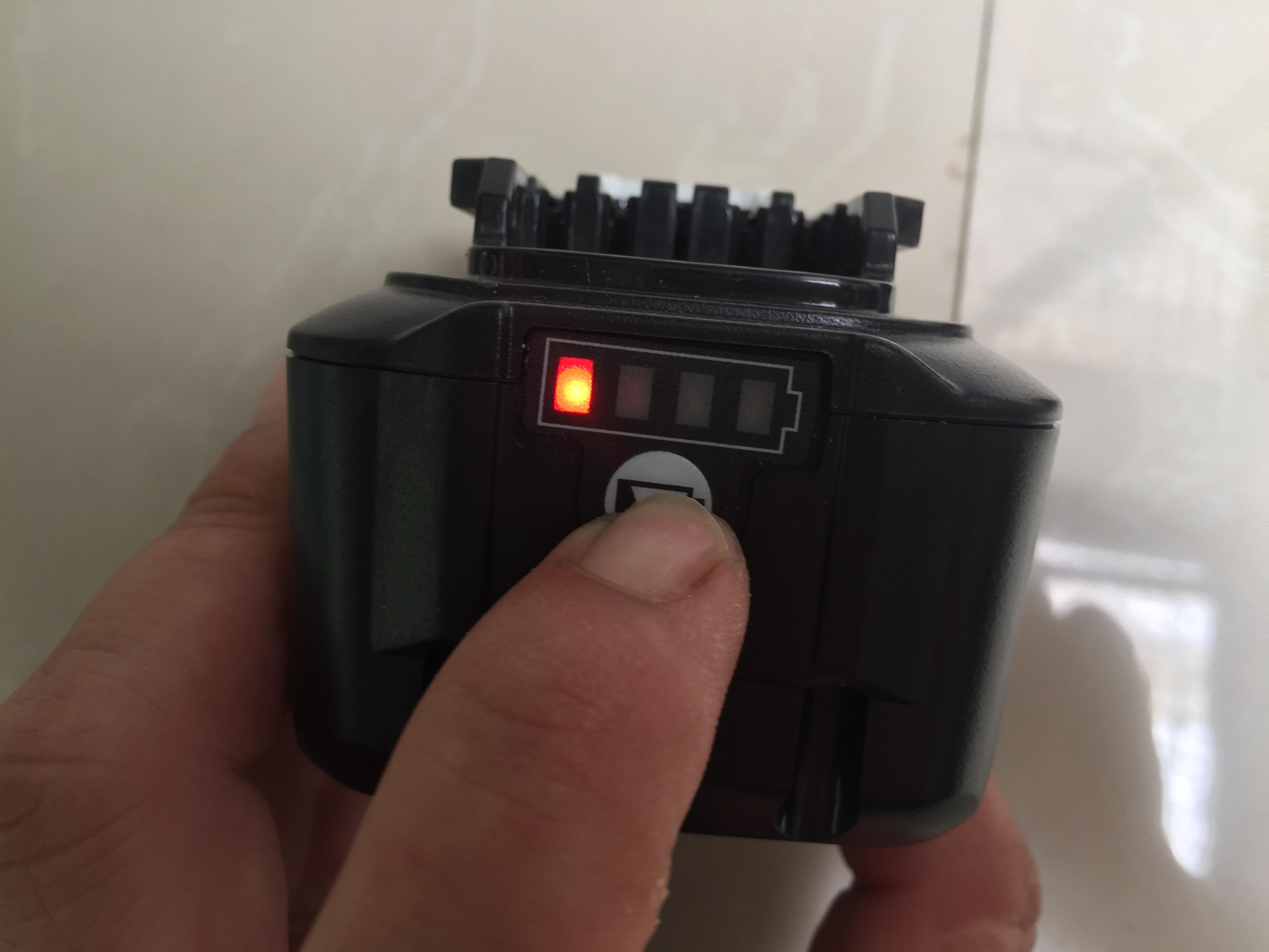 Pin Makita 12V 5A Được Làm Từ Pin Lishen Mới