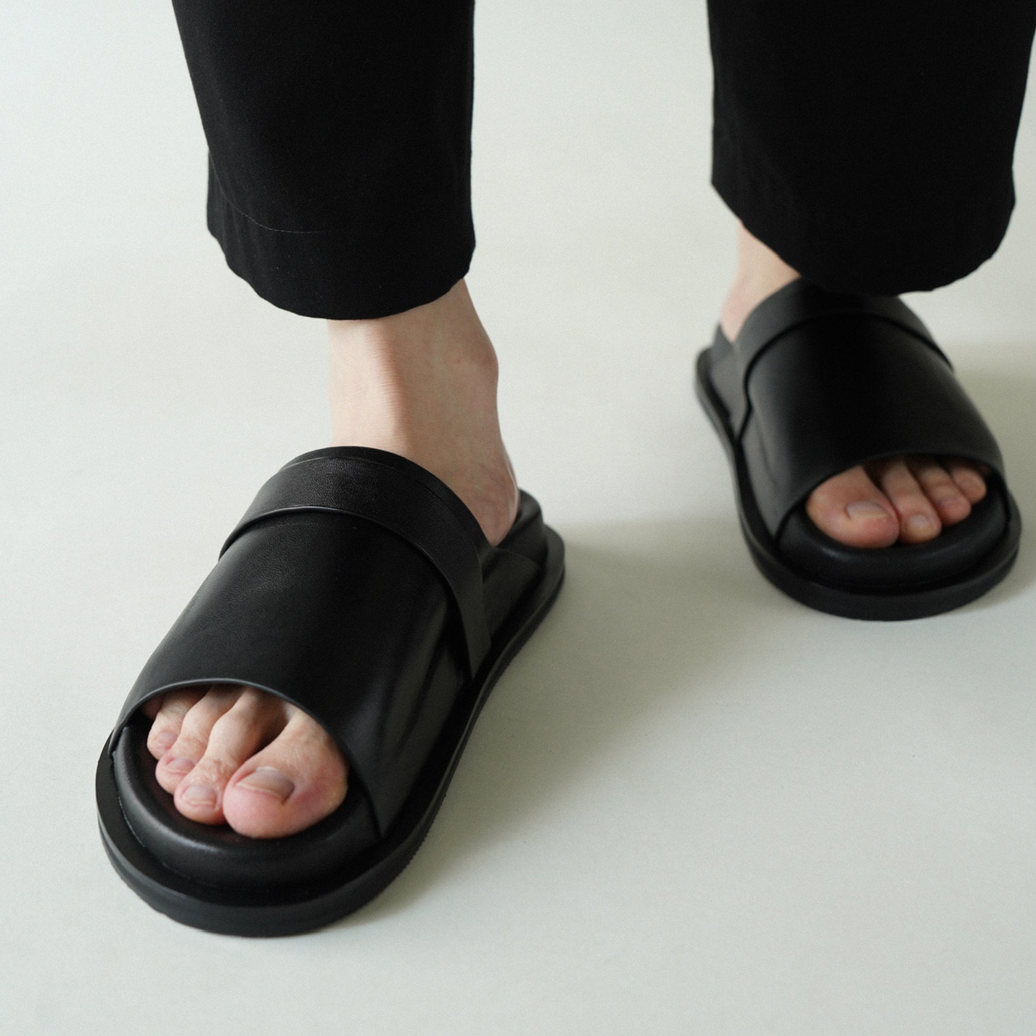 Bun Sandals waa. - Dép Bun Quai Ngang Da Bò