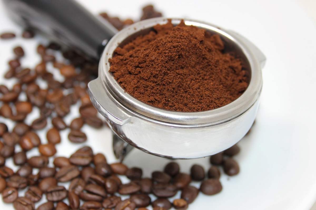 Cà hạt nguyên chất ROBUSTA Rang Mộc ROBUSTA 70% + 30% ARABICA Loại Đăc Biệt ( 1KG )