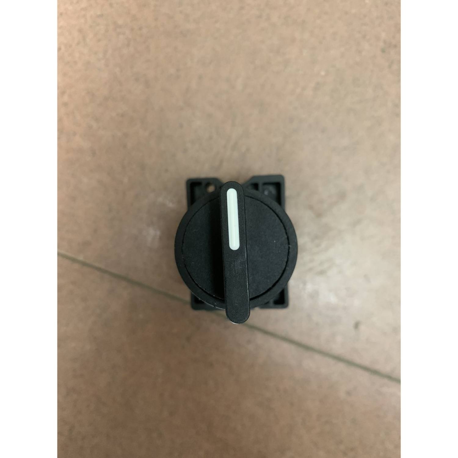 Chuyển mạch 3 vị trí chint np2-ed33