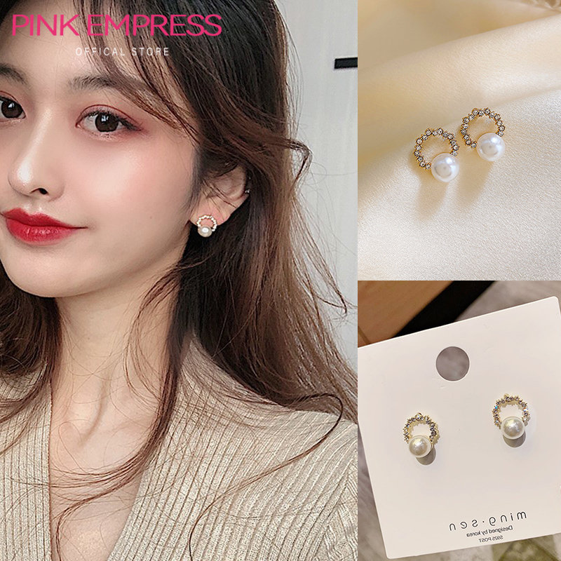 Women's Round Face Pearl Earrings Elegant Korean Style