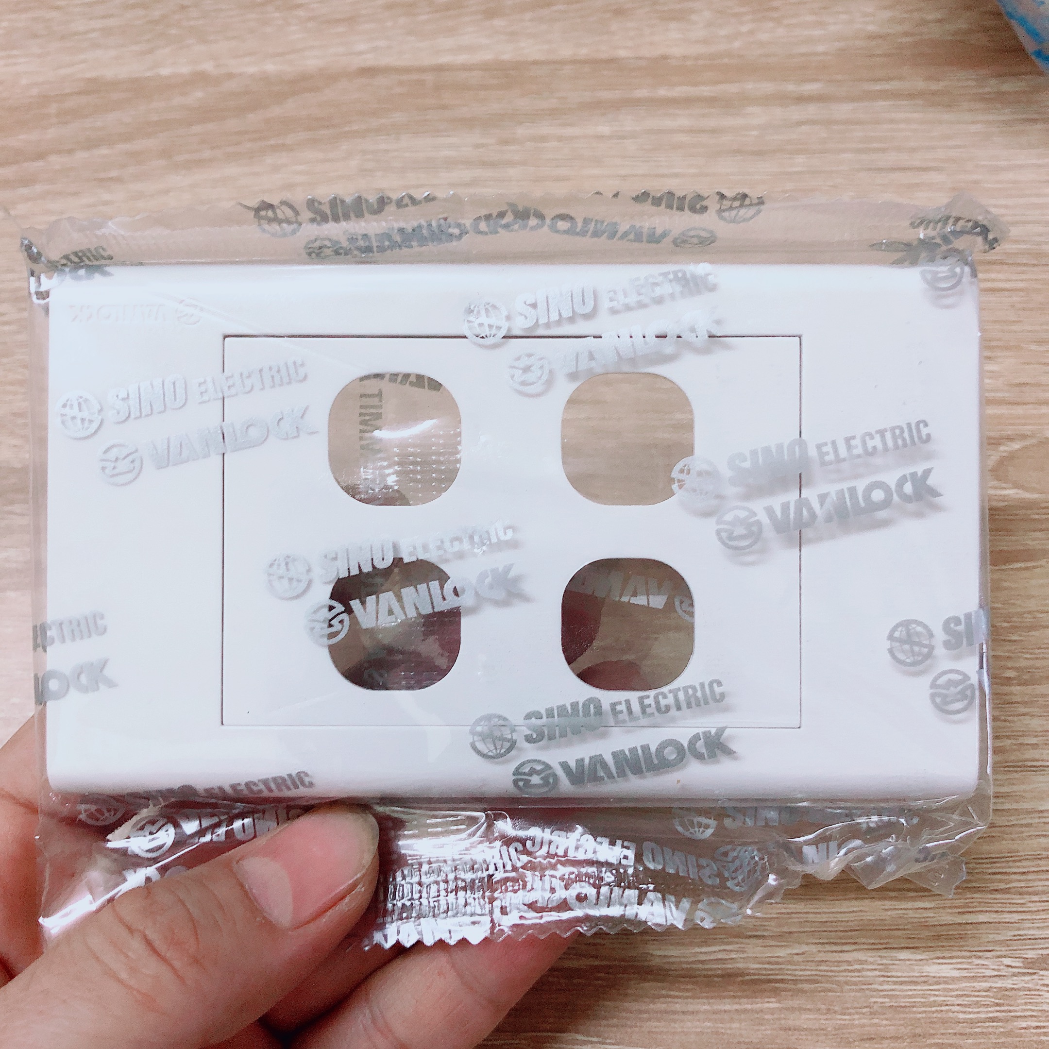 Mặt 4,5,6 công tắc