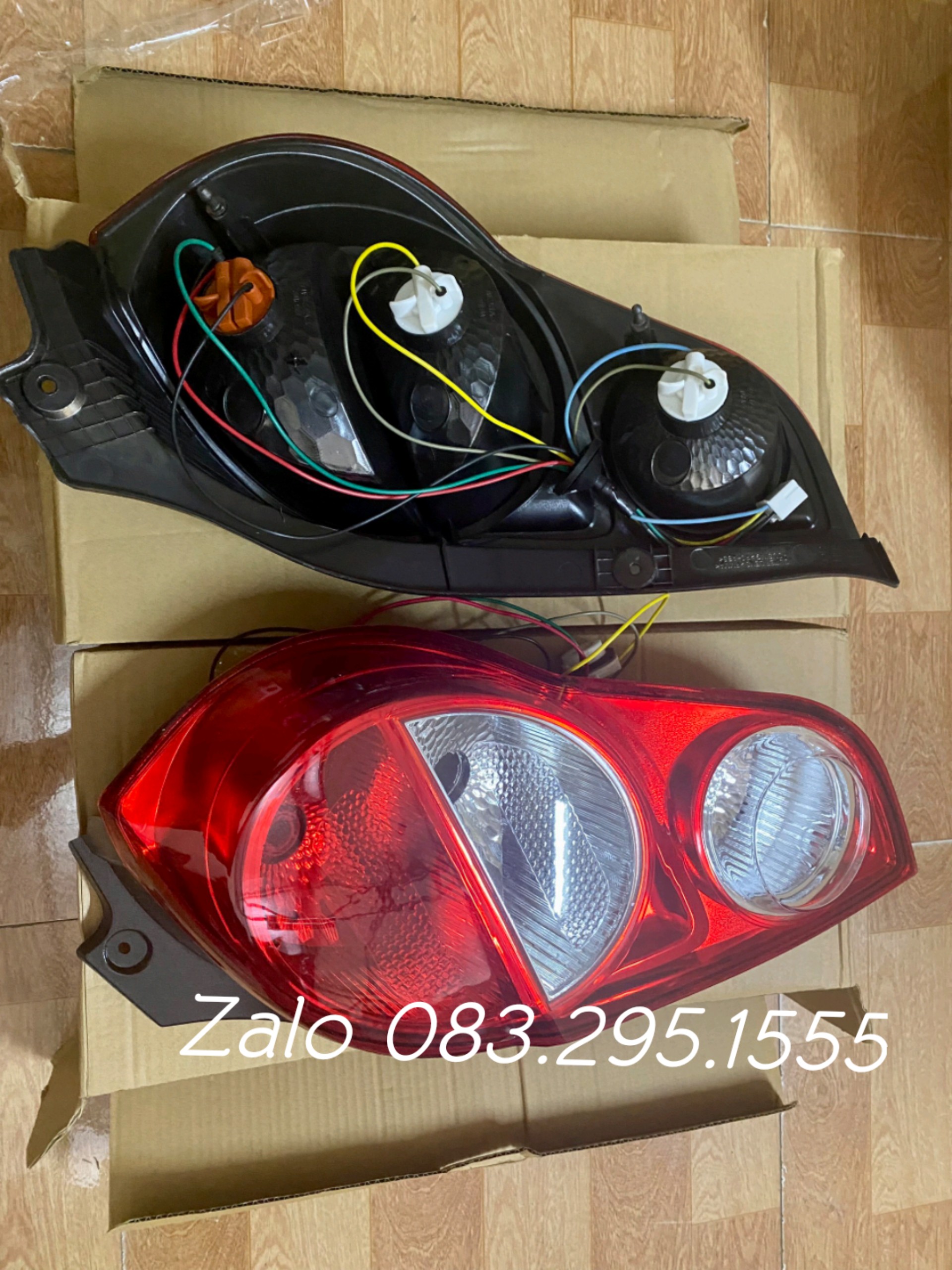 đèn hậu Matiz 4 , sparl m300 ( đèn 2 màu đỏ trắng , oem )