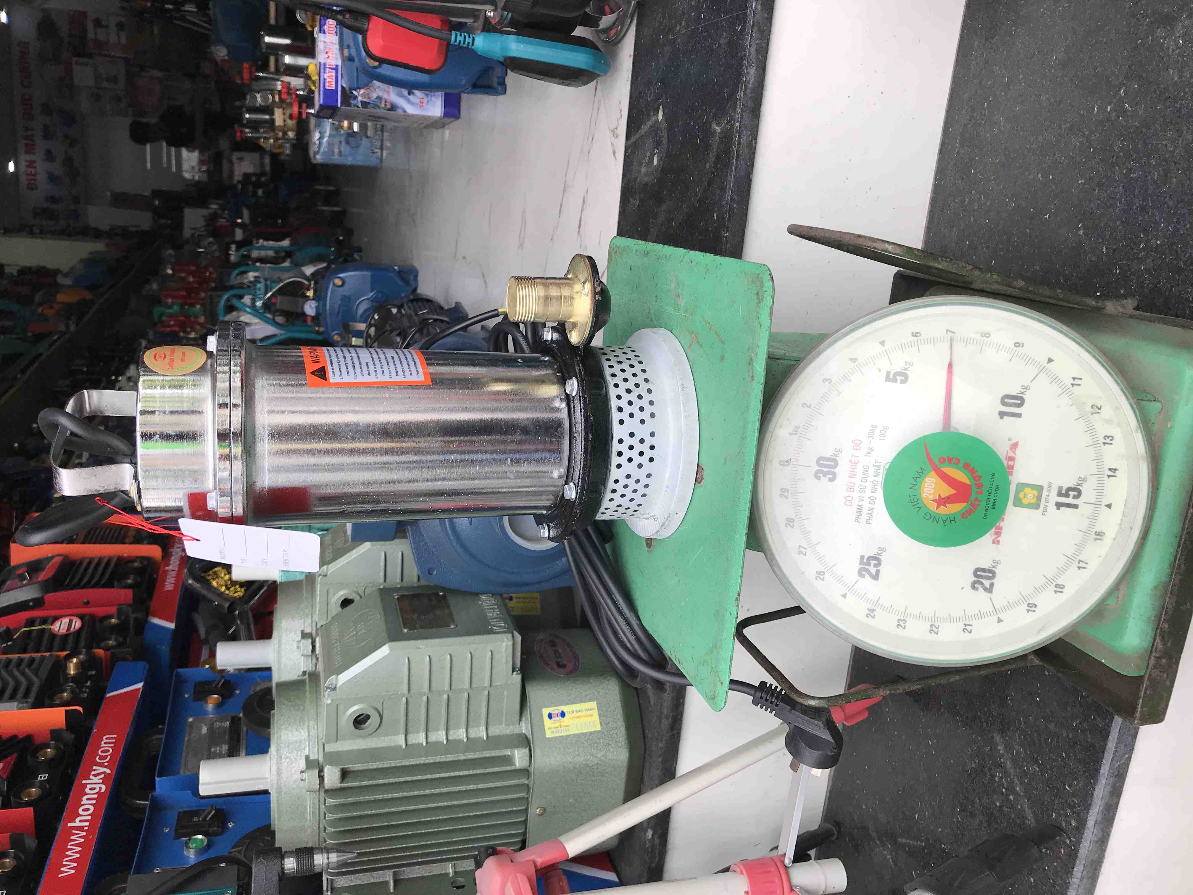 Máy Bơm Tõm Bơm Nước Thải Hút Bùn 370W Máy Bơm Chìm