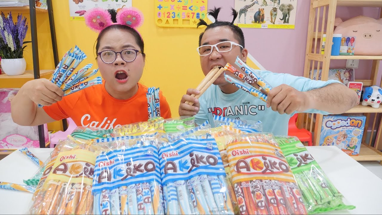 1 thùng 10 gói Snack que Akiko trộn vị 160g
