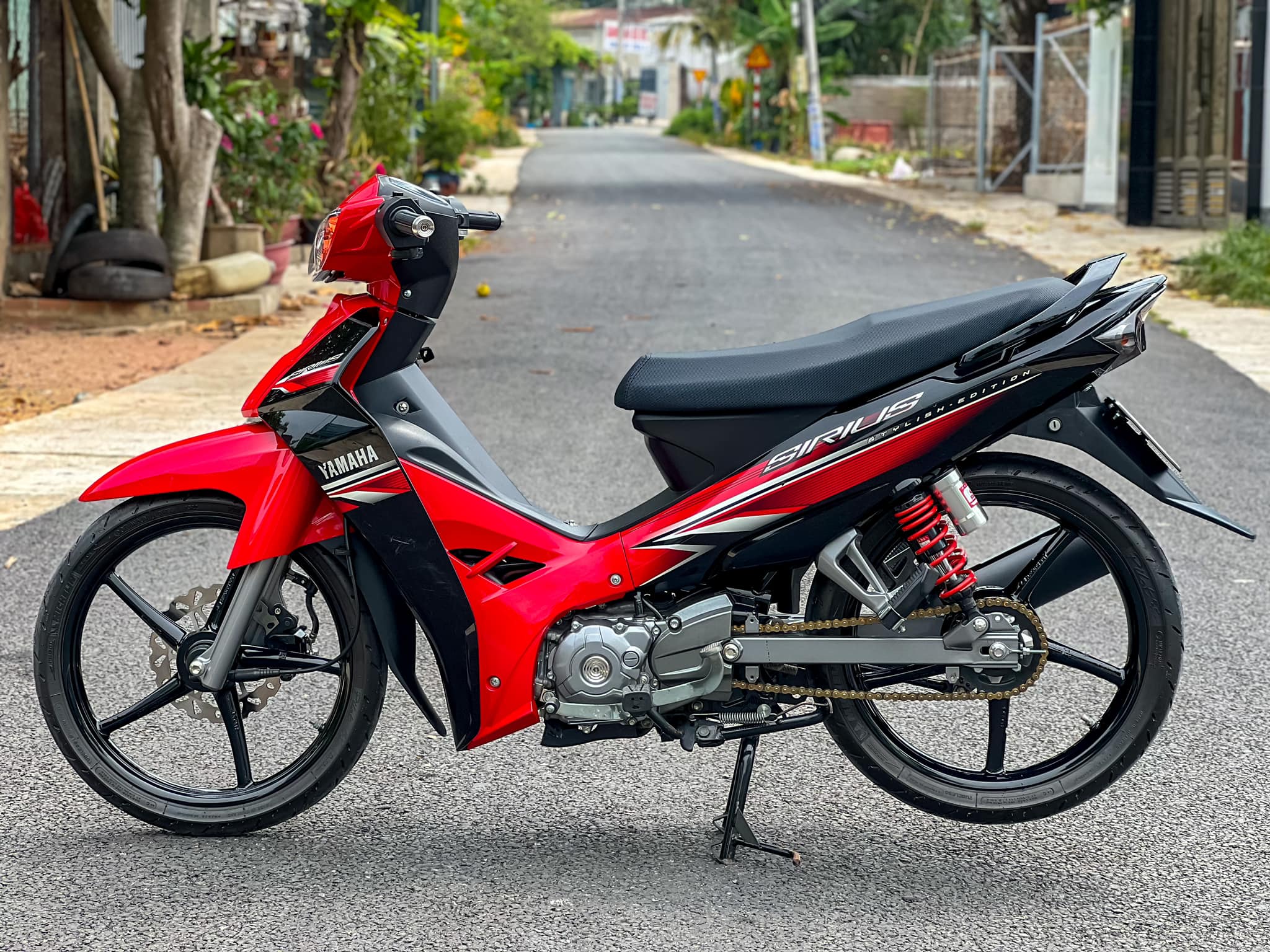 tem sirius đỏ đen mẫu tem zin 2019