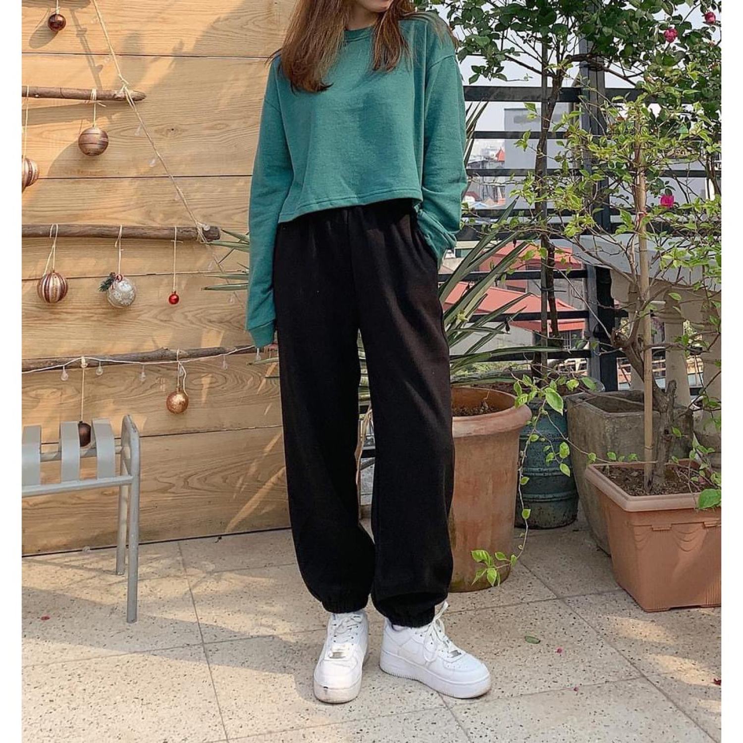 Quần nỉ jogger nữ ống rộng bo gấu nhung tăm mịn cá tính, Quần jogger nữ ống rộng bo gấu chất nỉ nhung tăm dày dặn