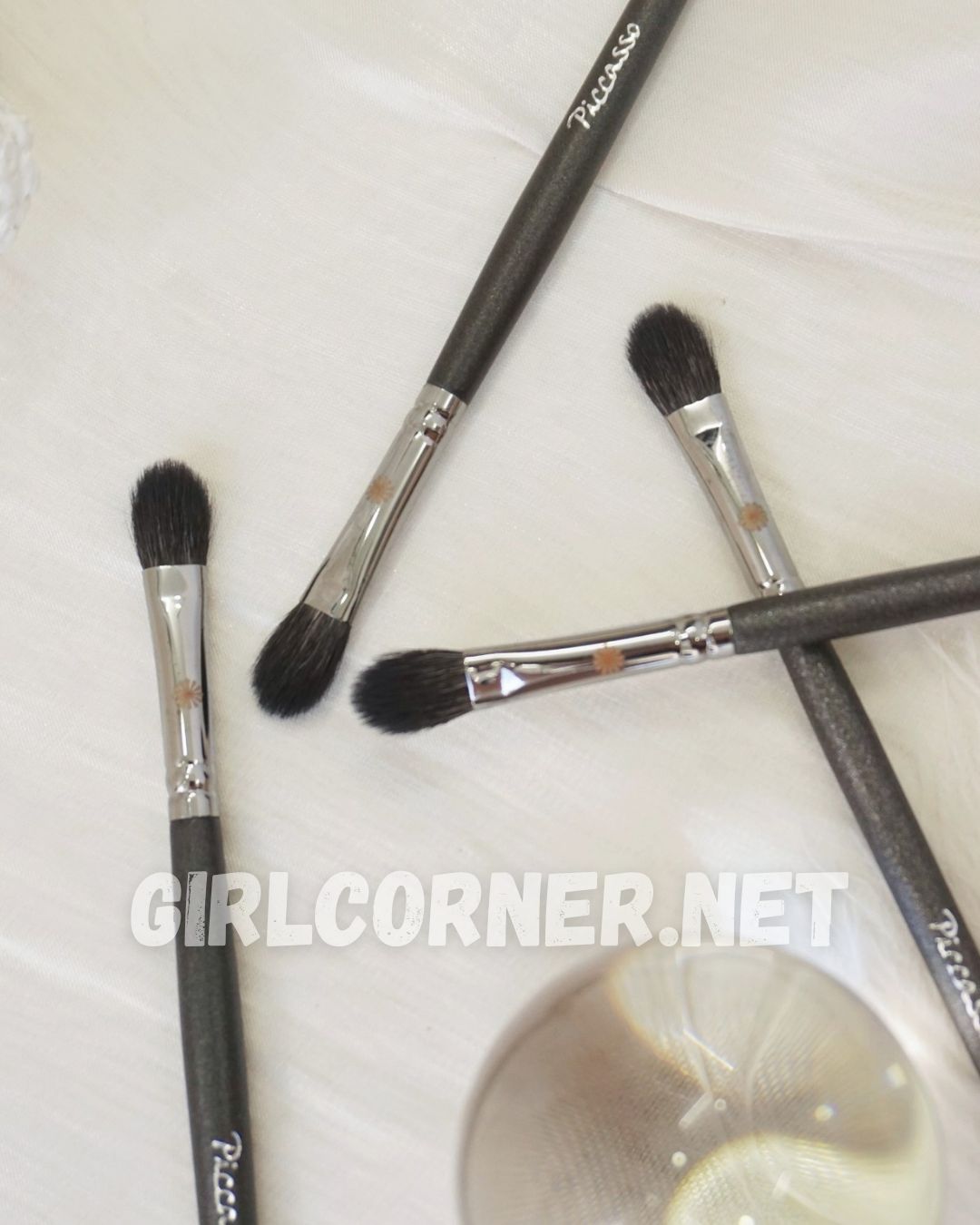 [HCM]Cọ bầu mắt Piccasso 207A