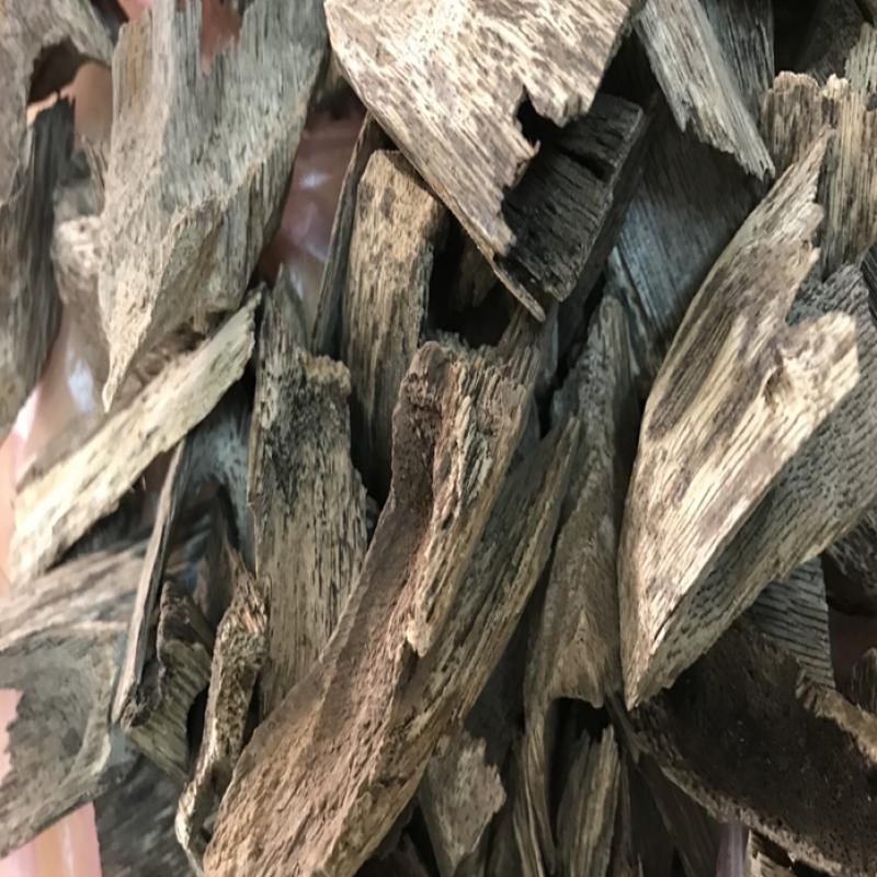TRẦM HƯƠNG MIẾNG (LOẠI CHUI) (100 gram/gói)