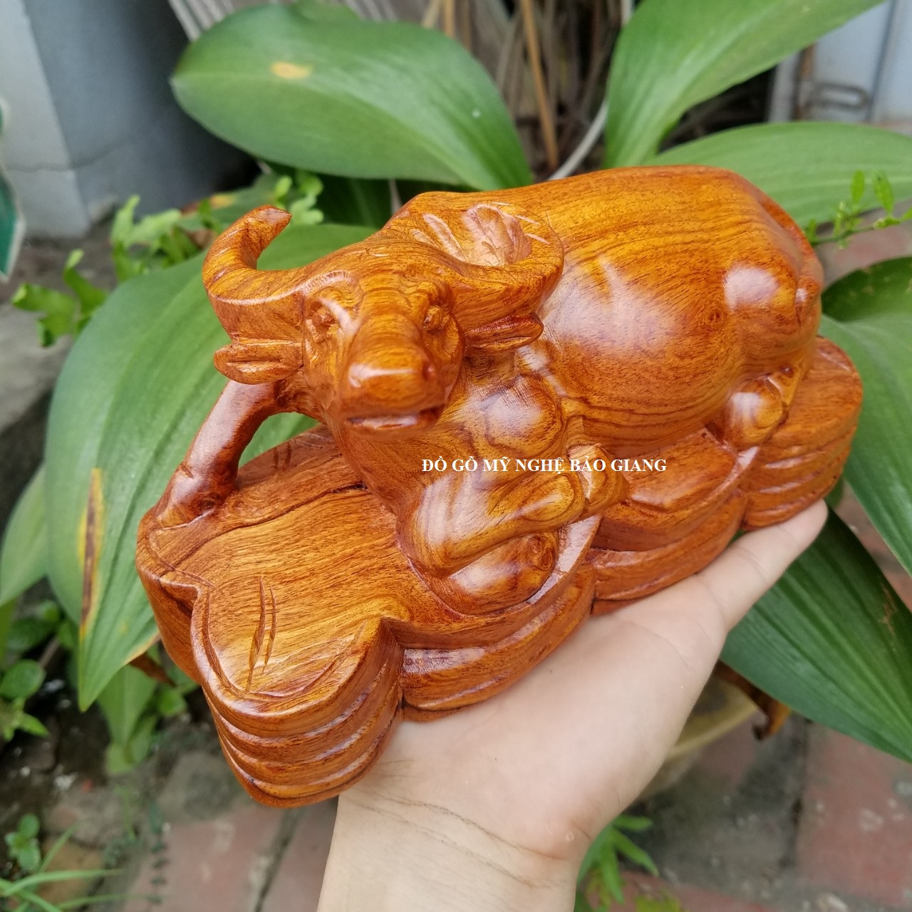 Tượng con trâu gỗ hương 19x10x8
