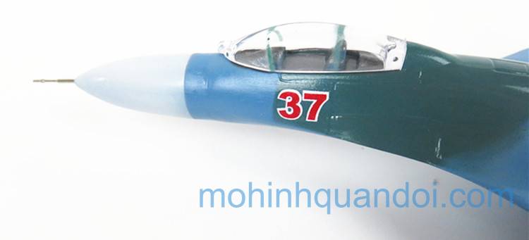 Máy bay mô hình su-37 dài 32cm nhựa ABS