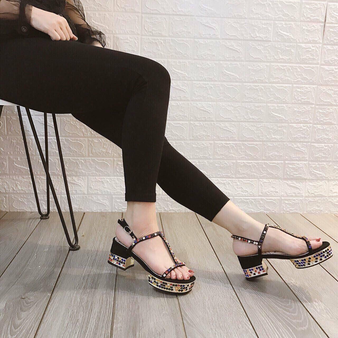 Sandal Hồ Ngọc Hà Đính Đá SD213