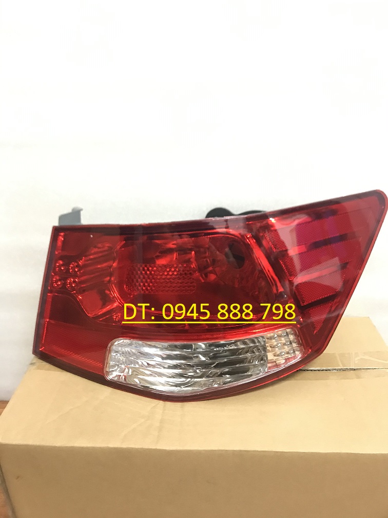 Đèn hậu mảnh ngoài Kia Forte