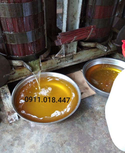Dầu Đậu Phộng Nguyên Chất Nhà Làm 500ml