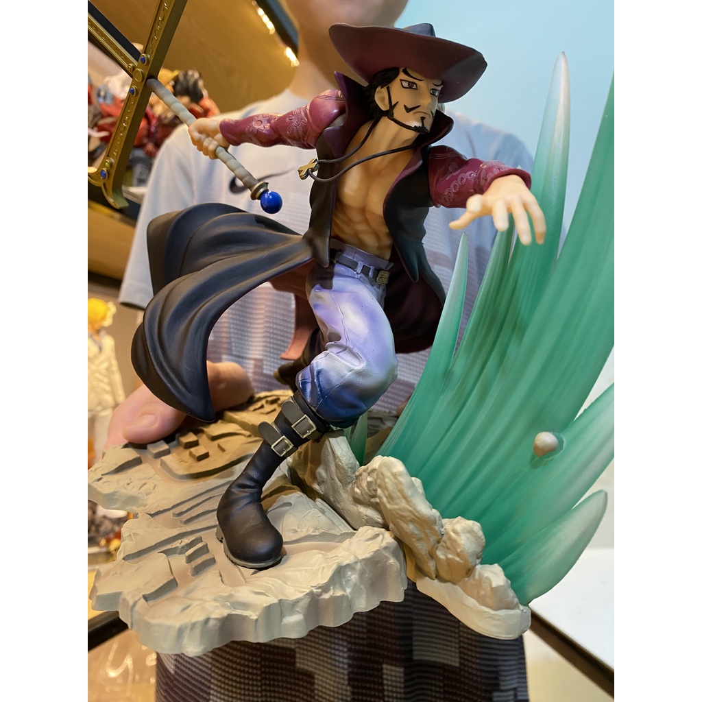 Mô Hình Mihawk Chém Băng Onepiece - Mô Hình Figure Onepiece