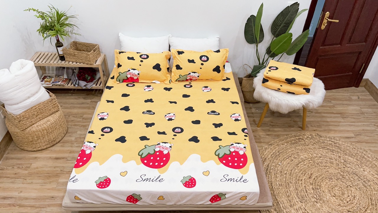 Set Ga Gối Mẫu Bò Sữa Dâu Vàng CHM45