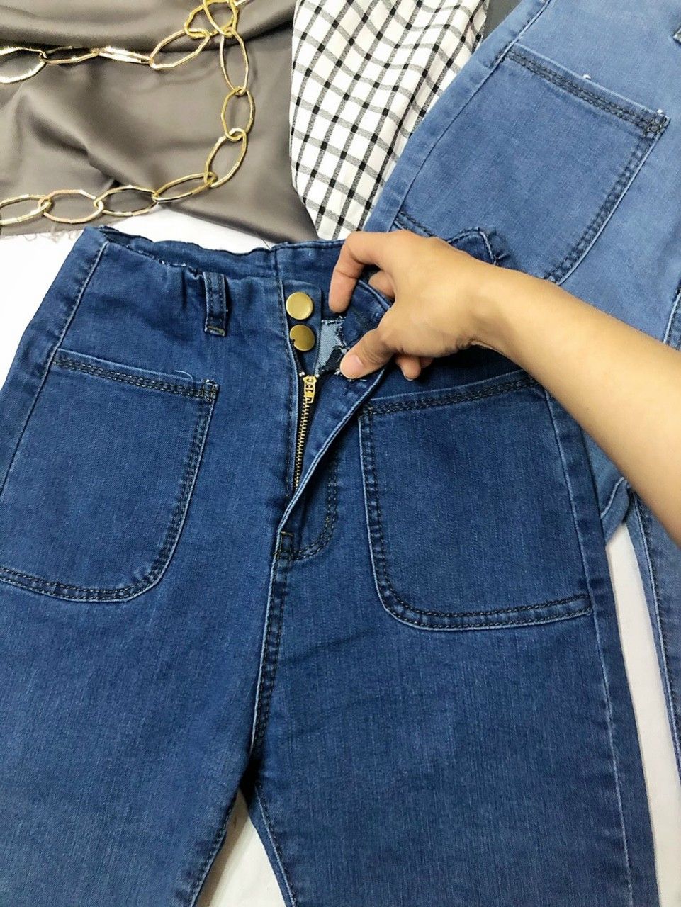 QUẦN JEAN NGỐ NÚT TÚI TRƯỚC