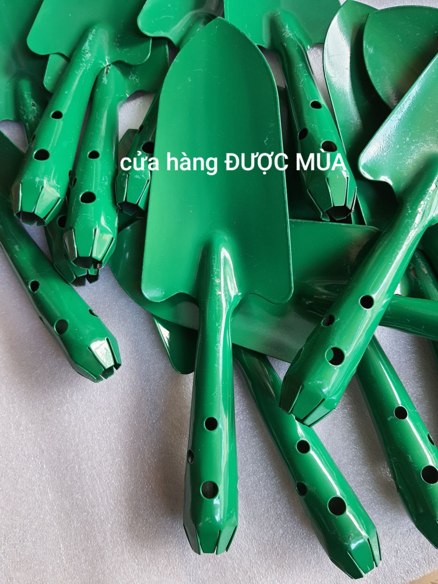 xẻng làm vườn, xẻng xúc đất trồng cây. xẻng sắt sơn dài 28cm